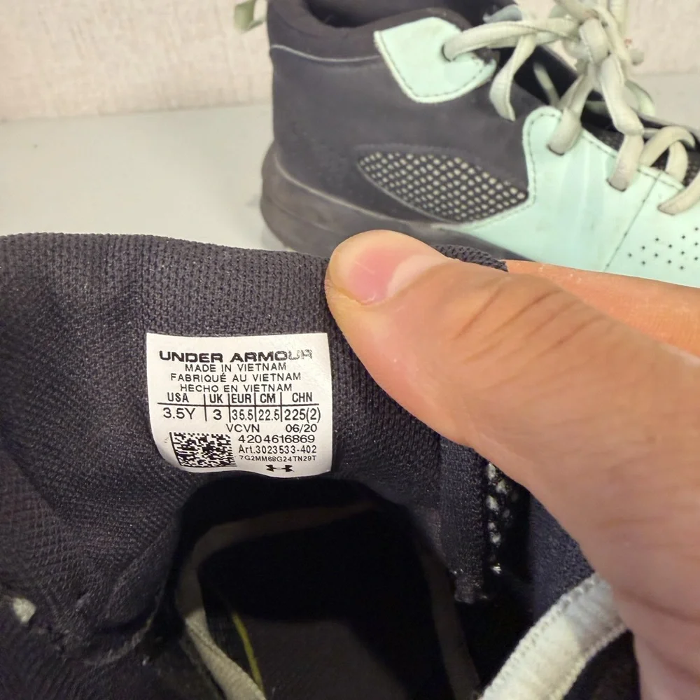 Under Armour‎ Kids Sneakers - Mint and Black